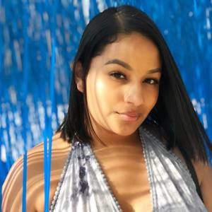 Meet your Posher, Lucy